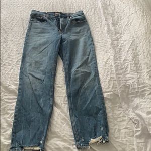 Abercrombie High rise boyfriend fit jeans
